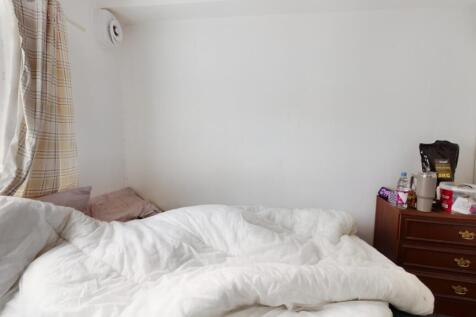 CAM01740G0-PR0328-PAN002