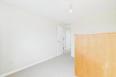 CAM01740G0-PR0422-STILL009