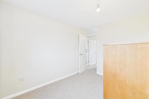 CAM01740G0-PR0425-STILL002