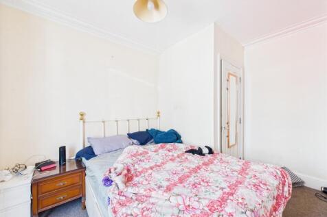 CAM03062G0-PR0176-STILL006