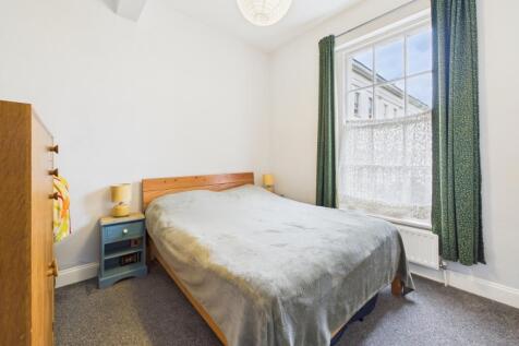 CAM03062G0-PR0189-STILL013