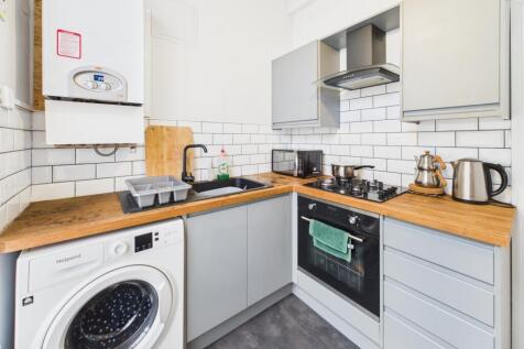 CAM03062G0-PR0189-STILL010