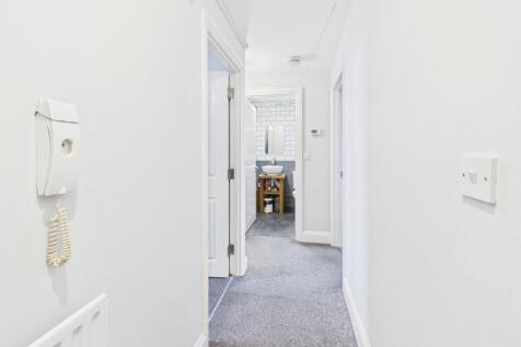 CAM03062G0-PR0189-STILL006