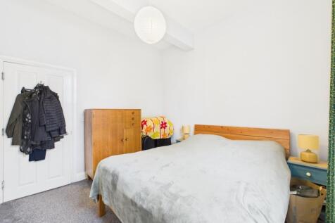 CAM03062G0-PR0189-STILL011