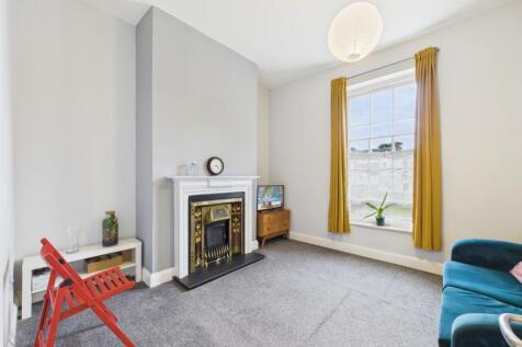 CAM03062G0-PR0189-STILL016