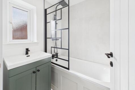 CAM01740G0-PR0458-STILL017