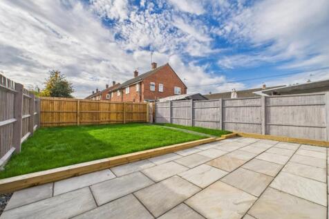 CAM01740G0-PR0458-STILL009