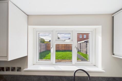 CAM01740G0-PR0458-STILL005