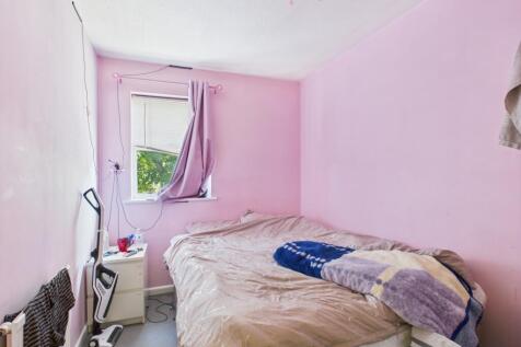 CAM03062G0-PR0192-STILL005