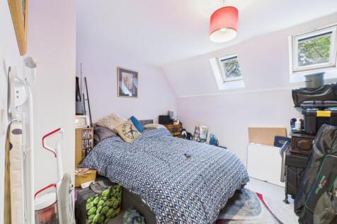 CAM01740G0-PR0454-STILL003