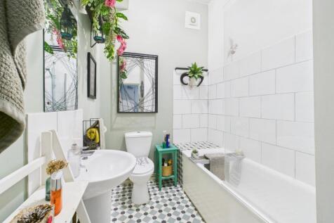 CAM01791G0-PR0197-STILL002