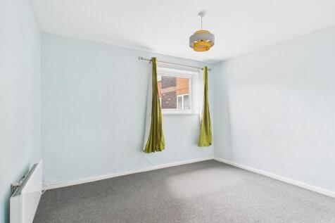 CAM01740G0-PR0456-STILL003