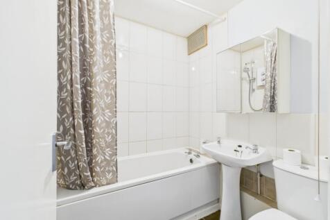 CAM01740G0-PR0456-STILL005