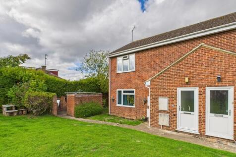 CAM01740G0-PR0453-STILL009