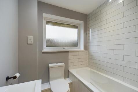 CAM01721G0-PR0055-STILL006