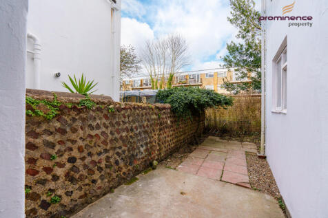 Lorna Road-11