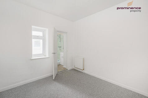 Roundhill Crescent-3