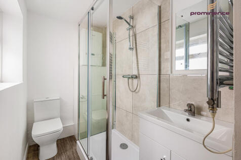 Roundhill Crescent-5