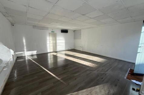 WhatsApp Image 20251106 at 142006_11721e06.jpg