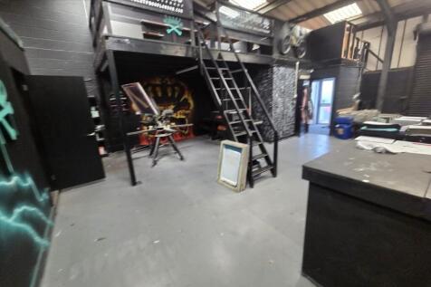 WhatsApp Image 20251001 at 124434_438e9041.jpg