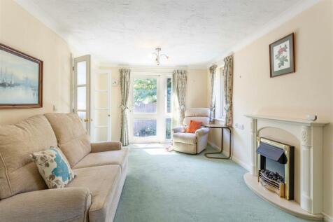 Living Room-2.jpg