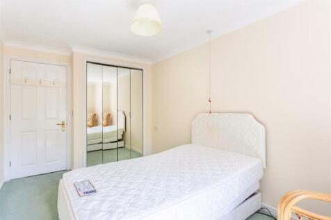 Bedroom One-3.jpg
