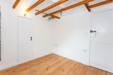 Bedroom1.jpg