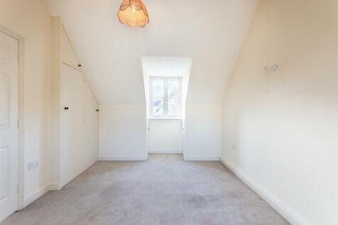 Bedroom One1.jpg