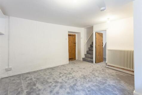 Living Room2.jpg