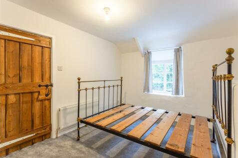 Bedroom One2.jpg