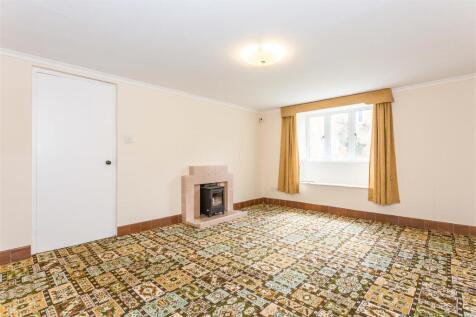 Living Room1.jpg