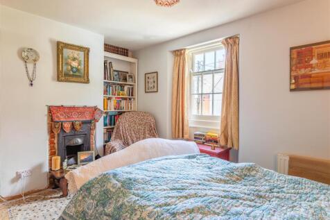 Bedroom One-7.jpg