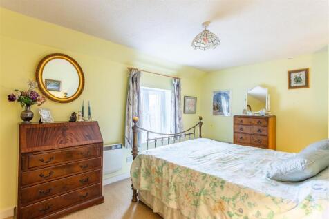 Bedroom One1.jpg