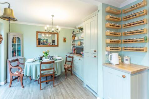 Kitchen Diner1.jpg