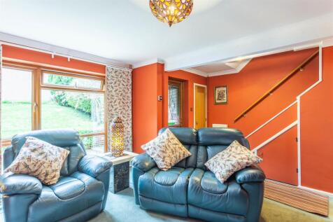 Living Room3.jpg