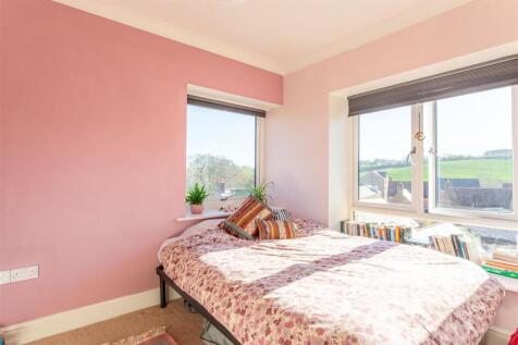 Bedroom1-1.jpg