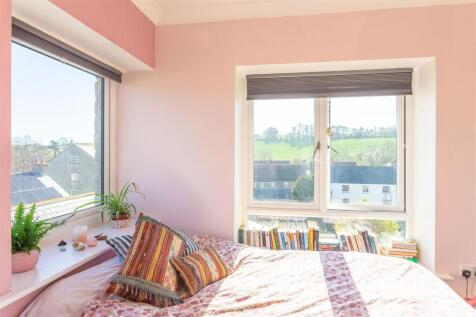 Bedroom1-2.jpg