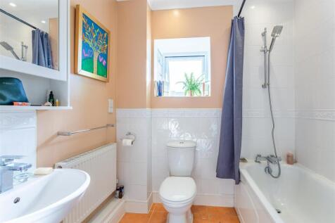 Bathroom.jpg
