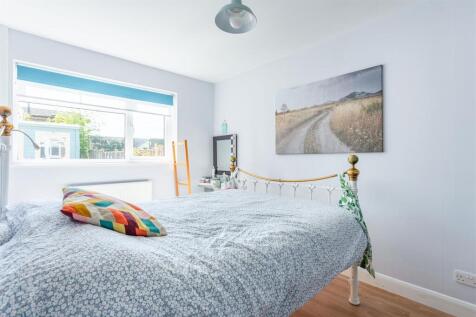 Bedroom One1.jpg