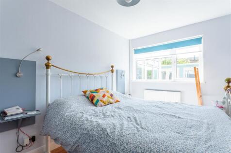 Bedroom One2.jpg