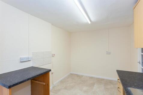 Kitchen2.jpg