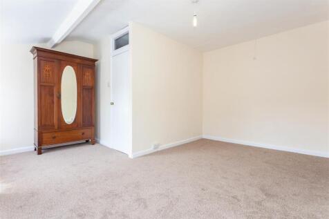 Bedroom One1.jpg