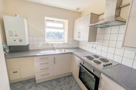 Kitchen (1).JPG