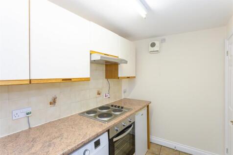 Kitchen2.jpg