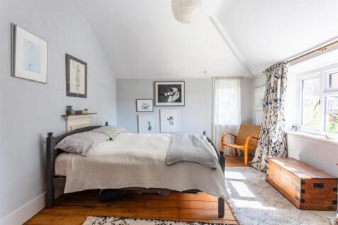 Bedroom One-2.jpg