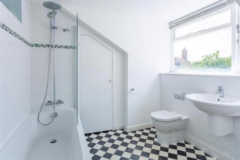 Bathroom.jpg