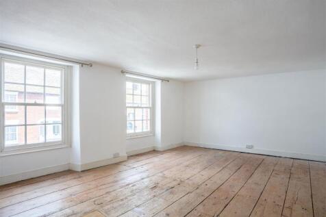 Bedroom One1.jpg