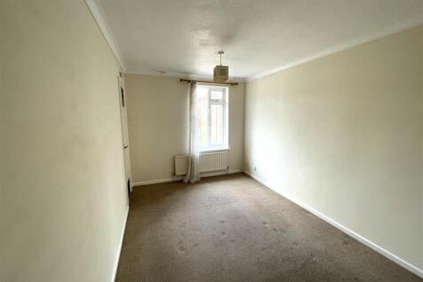 Bedroom 1.jpeg