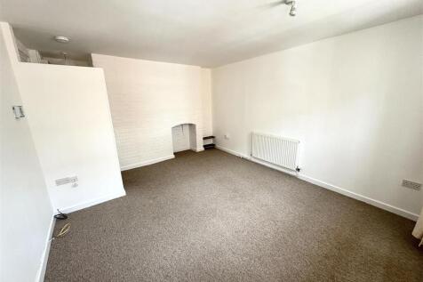 Living room 2.jpeg