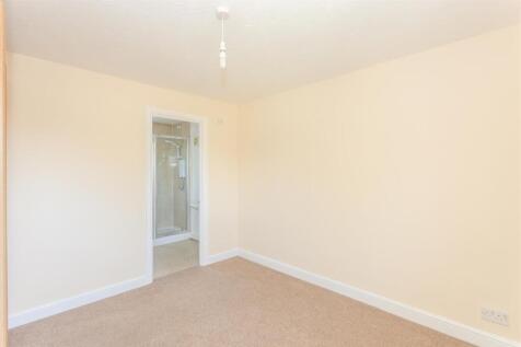 Bedroom One1.jpg
